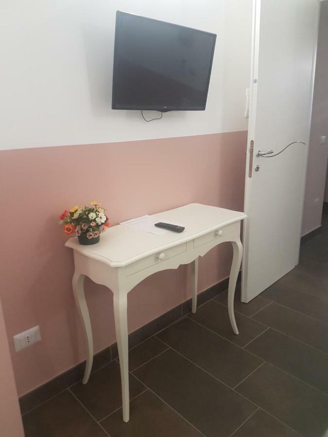 Gradoni Di Chiaia Twenty Three Acomodação com café da manhã Nápoles Exterior foto